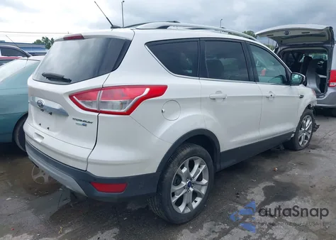 2015 Ford Escape Titanium z USA, uszkodzony, nr VIN 1FMCU9J92FUA50205
